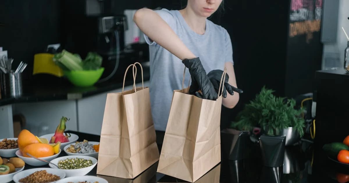 Celebrity Chef Brooke Williamson Introduces Limited-Time Holiday Dessert to Corporate Dining